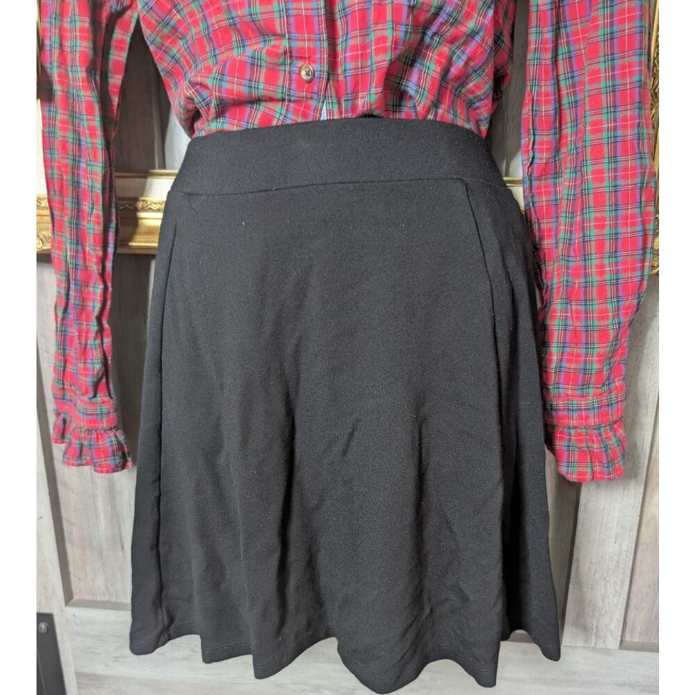 🖤✨ H&M Black Skater Skirt | Minimalist | Dark Academia | Soft Girl | Size L ✨🖤